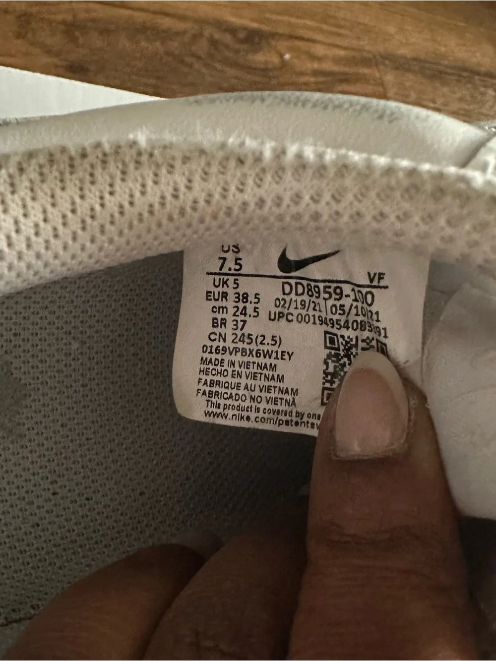 Nike White Low-Top Leather Sneakers